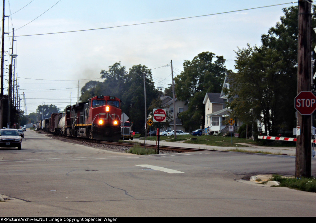 CN 2613